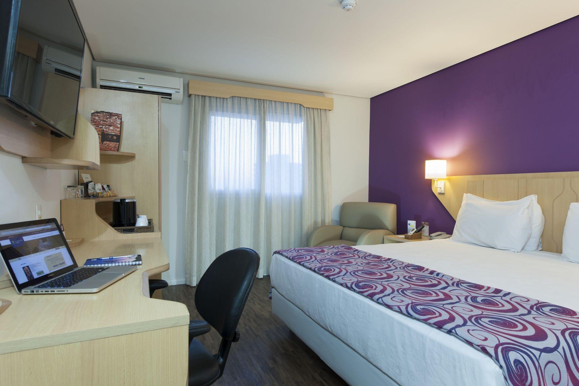 Luxury, Queen Bed
