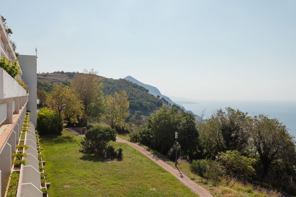 surroundings