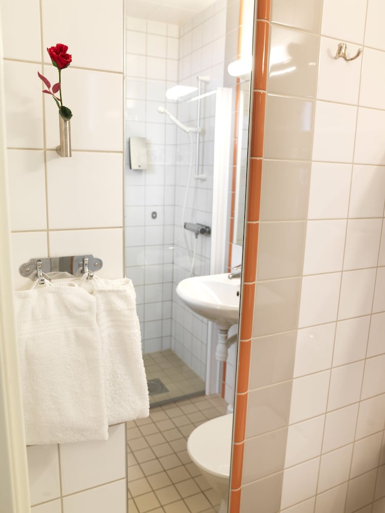 Maude Apos S Hotel Enskede 7/54