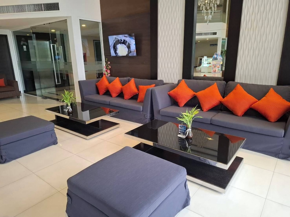Crystal Suites Suvarnabhumi Airport 42/63