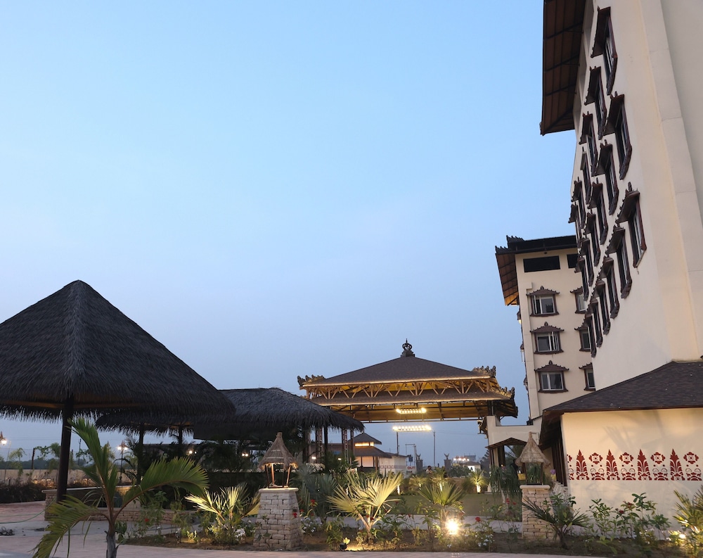 Shyama Sarovar Portico 57/64