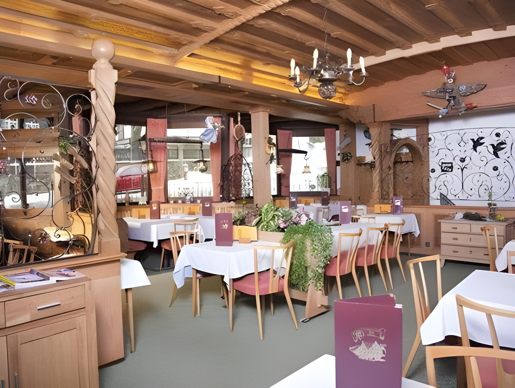 HOTEL SAUERLANDER HOF 16/19