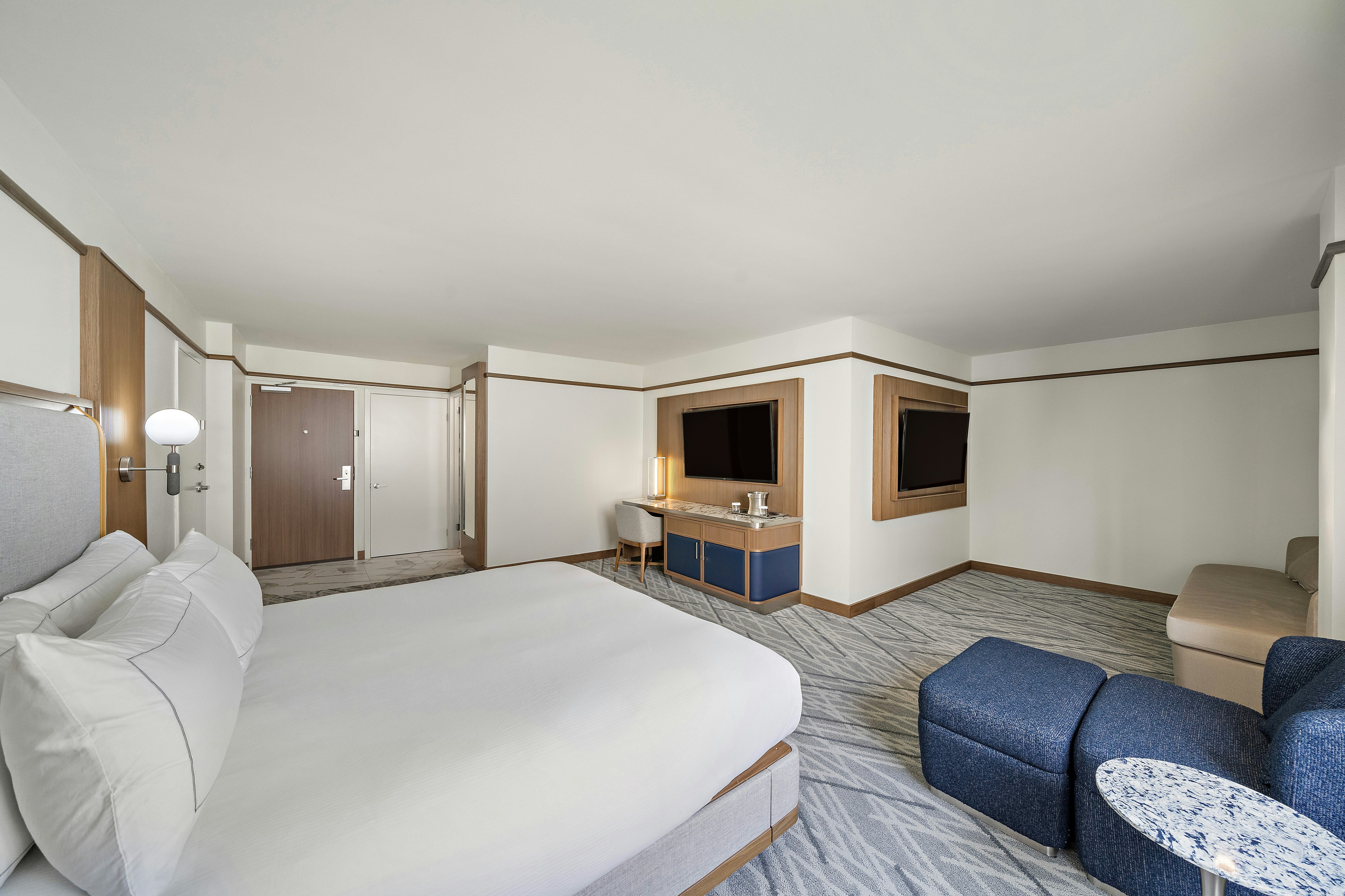 Deluxe, King Bed, Alcove