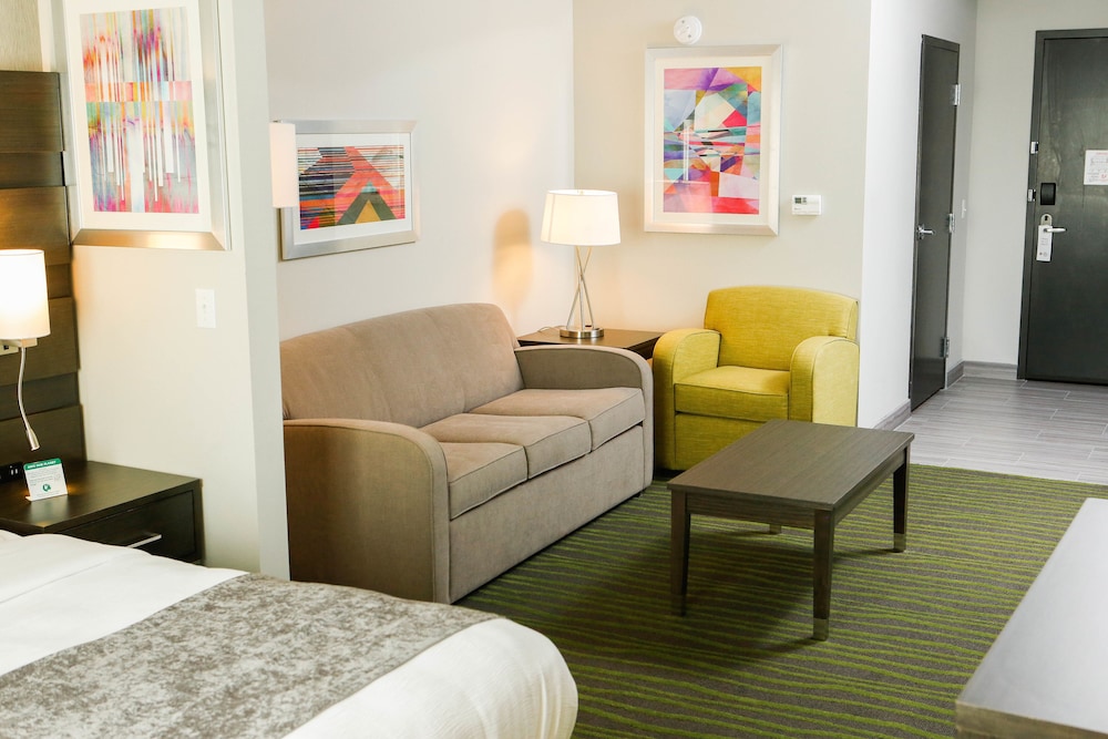 Best Western Plus At Prien Lake Inn And Suites 41/48