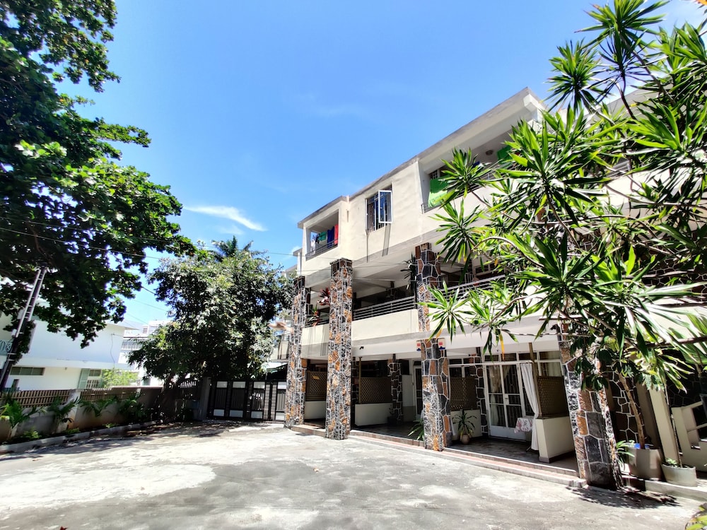 Pereybere Beach Apartments photo4