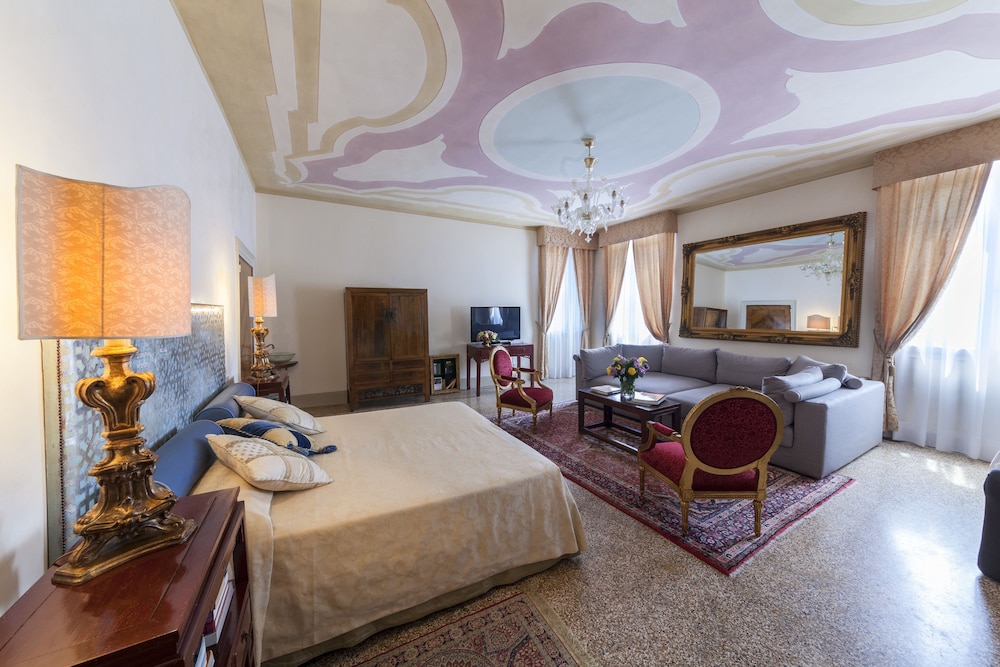 PALAZZO FOSCOLO, EXECUTIVE, SUITE, CANAL VIEW