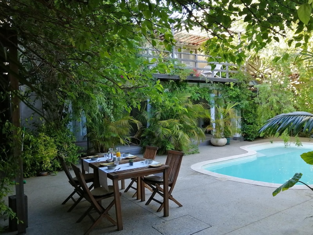 Cape Standard Guest House 51/59