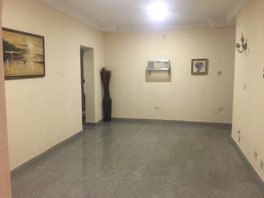 Mayors Diplomat Suites Opebi 26/48