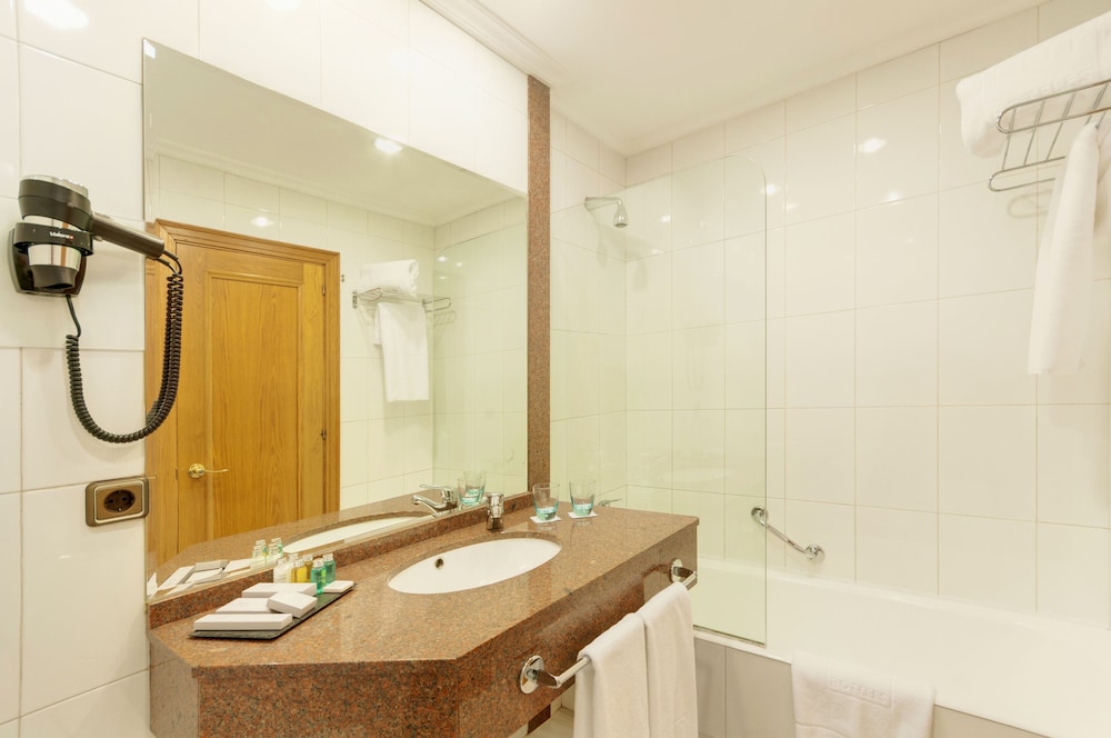 Hotel Vigo Los Galeones Affiliated By Melia 46/50