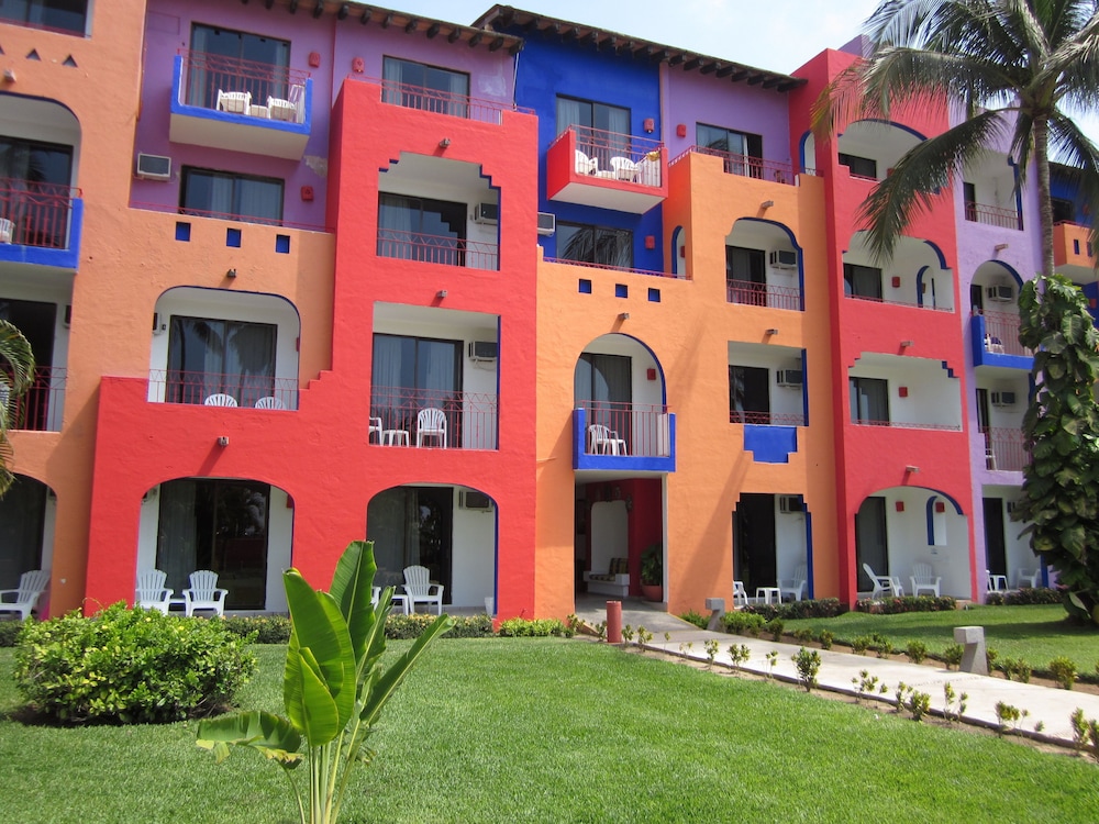 Grand Decameron Complex Bucerias A Trademark All Inclusive 6/76