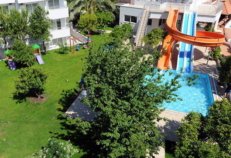 Cats Garden Studio and Apartments 31/32
