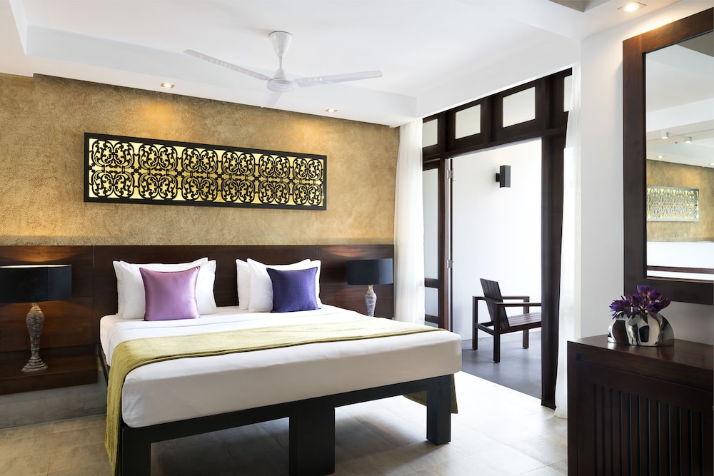 Avani Kalutara 12/50