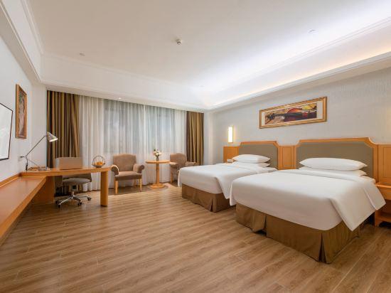 Superior, Twin Beds