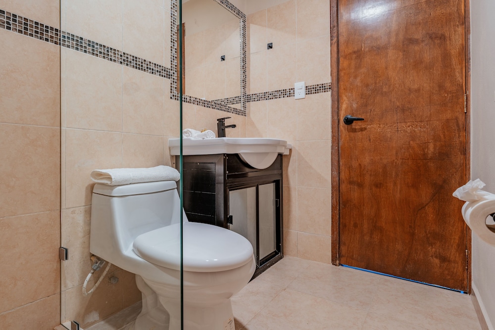 Hotel Brisas 5a AV 61/62