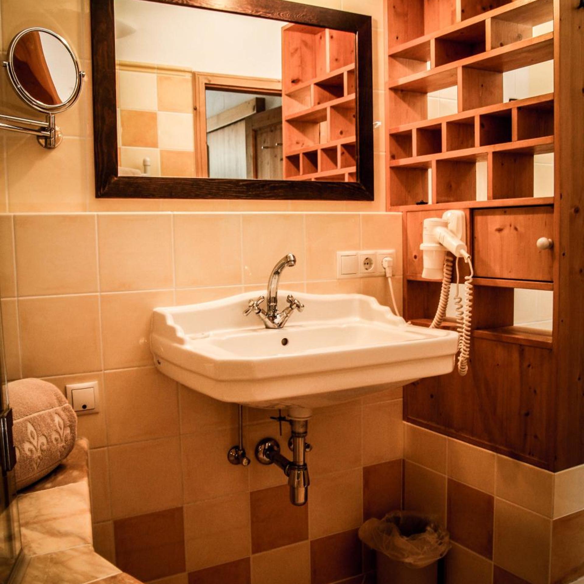 Hotel Pension Alpenrose 47/50