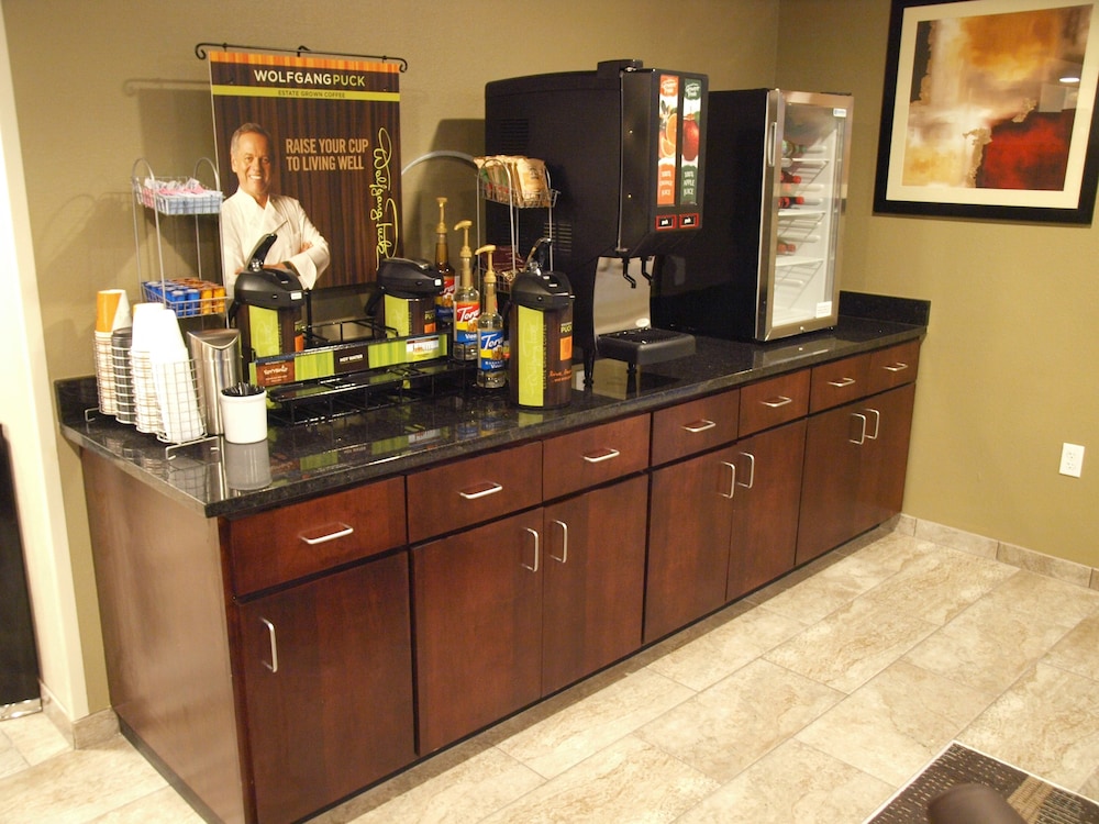 Cobblestone Inn & Suites - Vinton 5/50