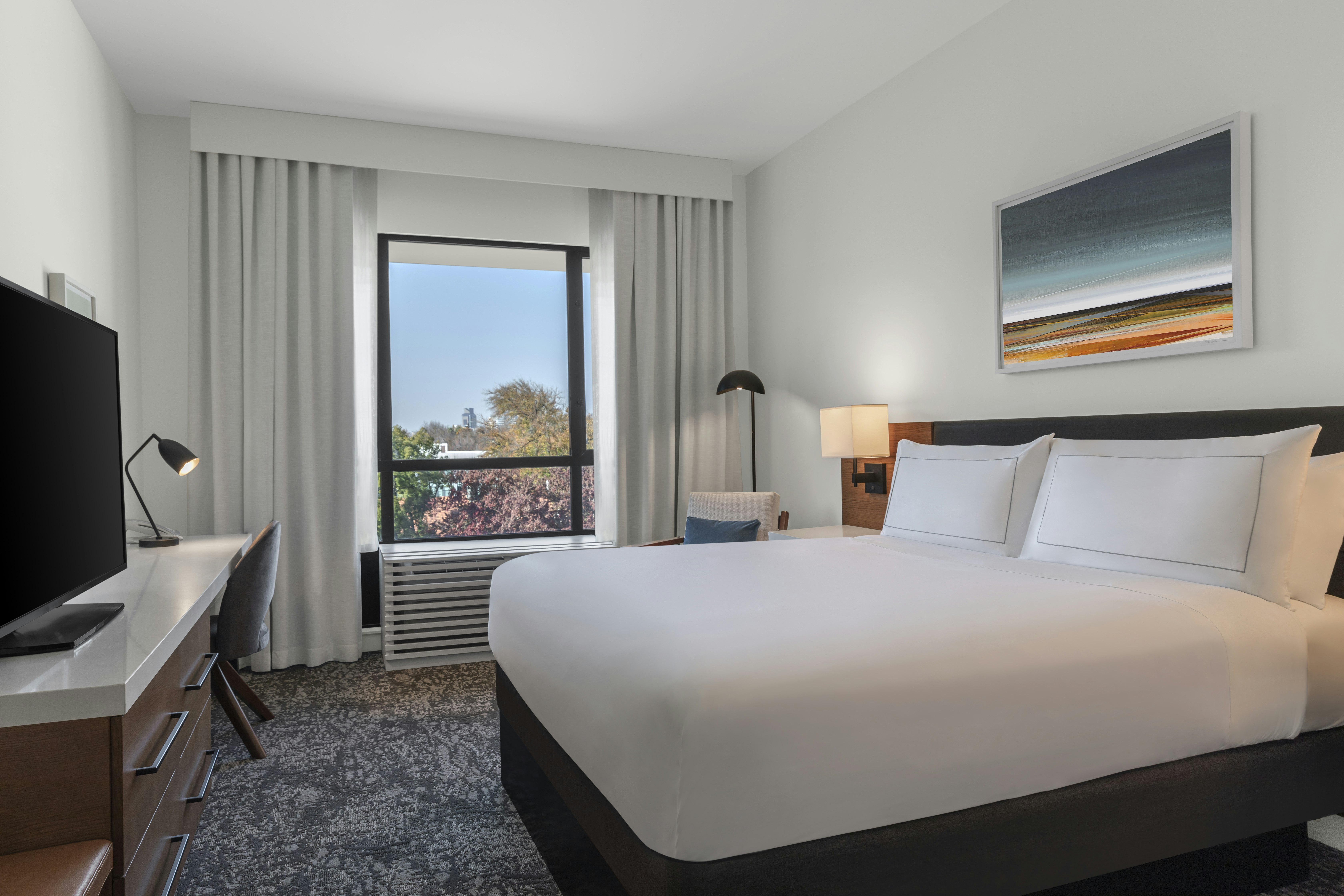 ROOM, KING BED
