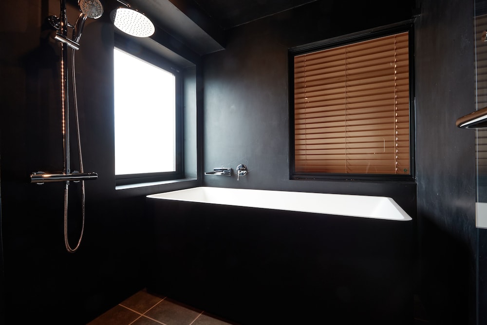 Kamakura Hotel 50/50