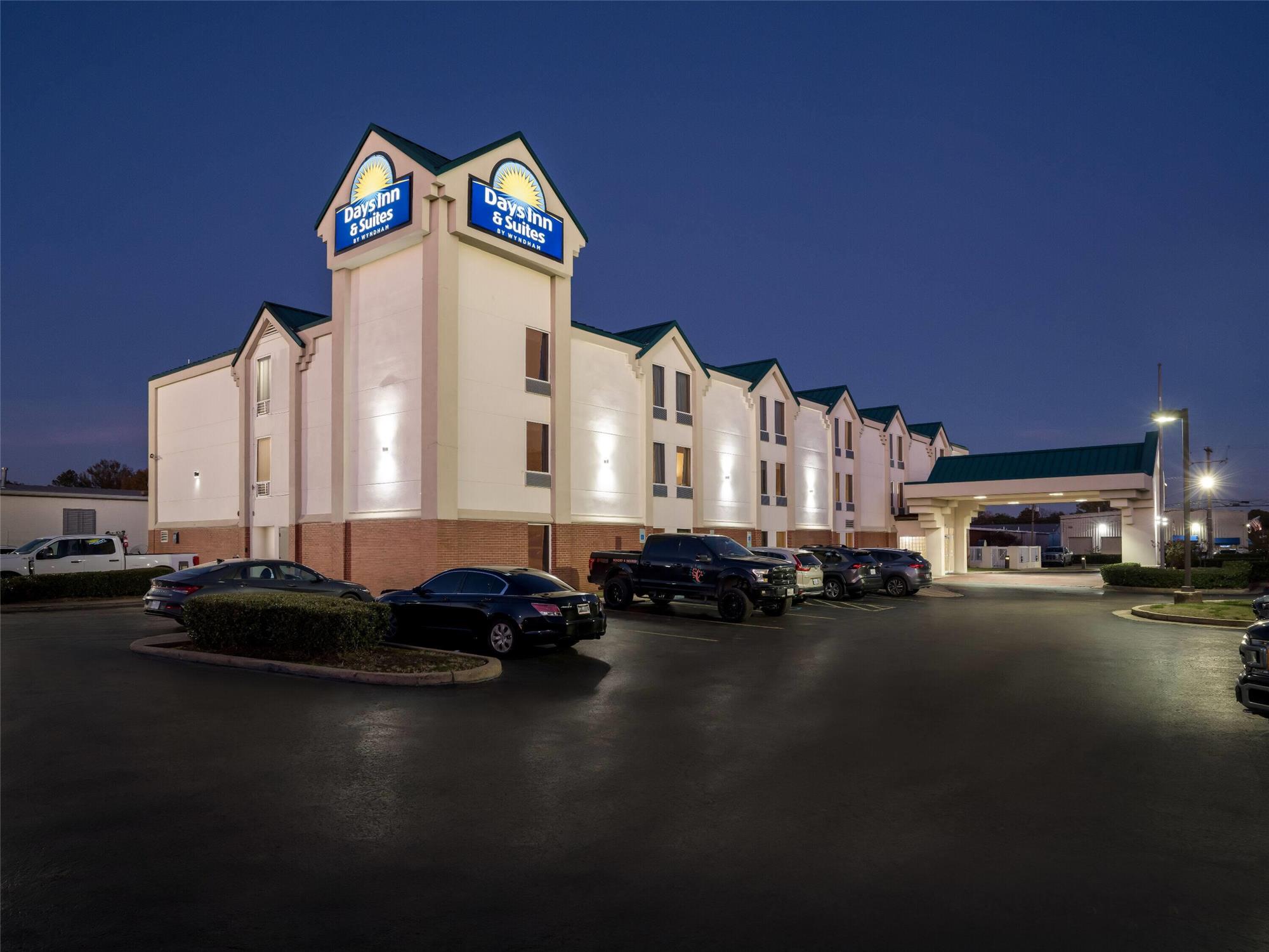 Days Inn Suites By Wyndham Ridgeland 2/32