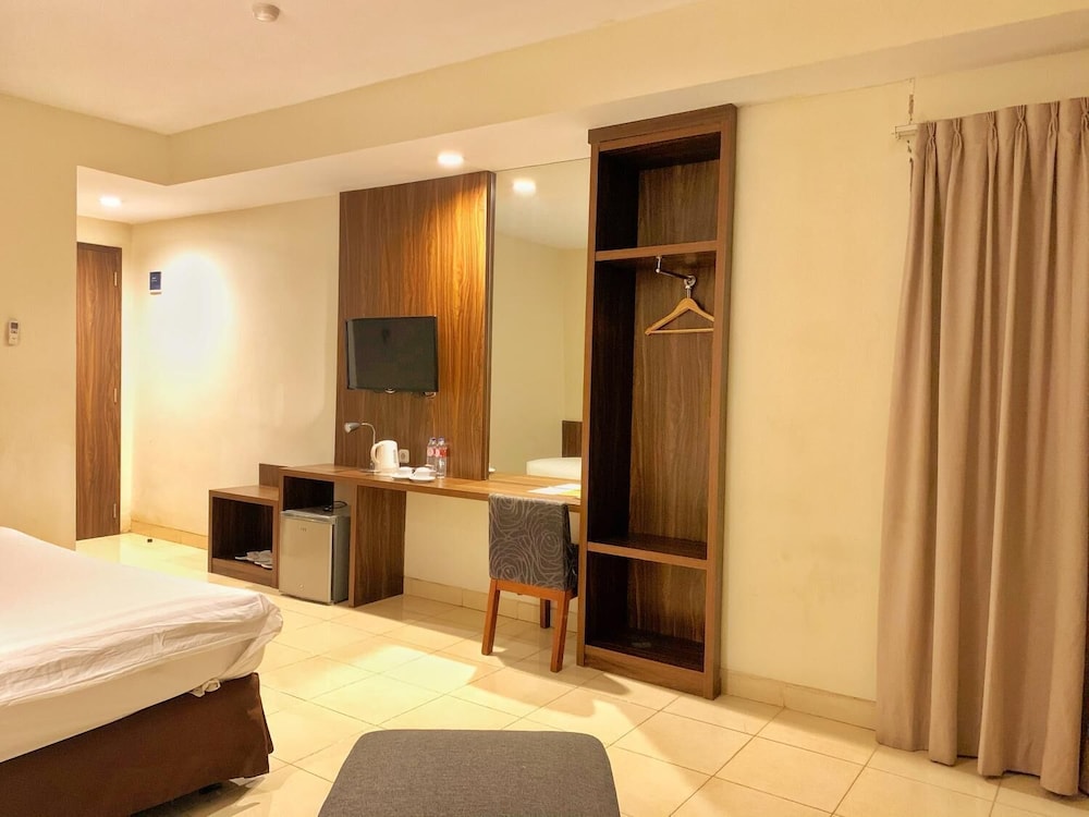 Ameera Hotel 20/37