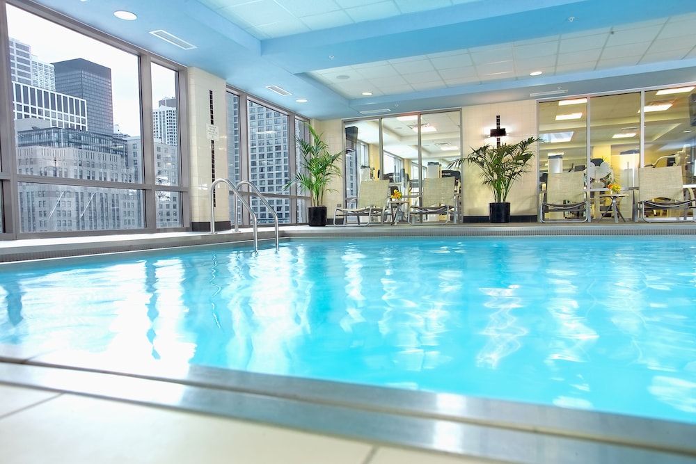 Courtyard Chicago Downtown/Magnificent Mile 3/63