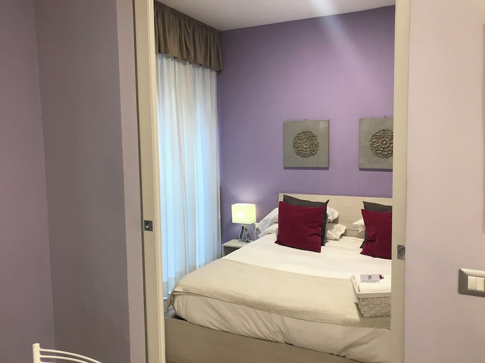 Residenza Flegrea 8/50