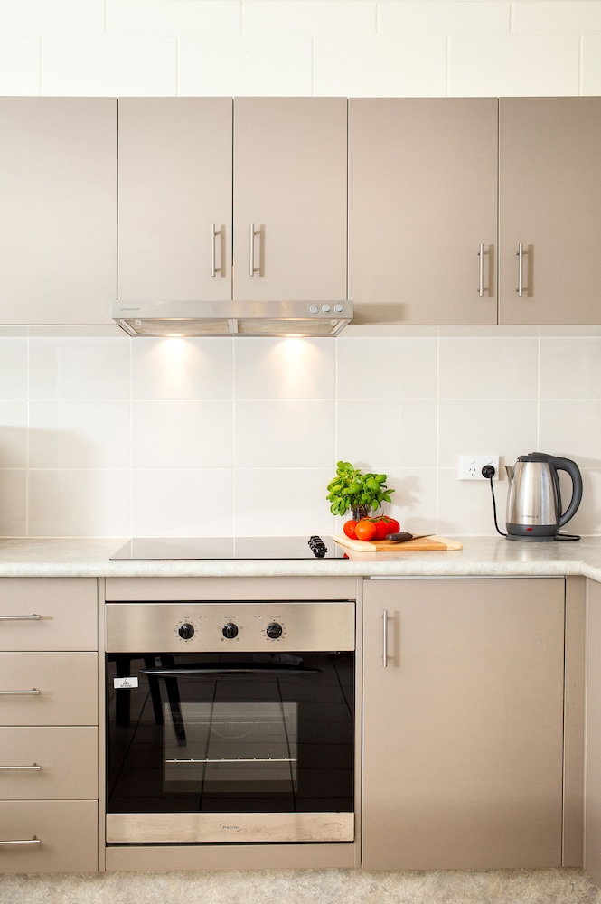 CLIFTON SANDS HOLIDAY APARTMENTS 12/49