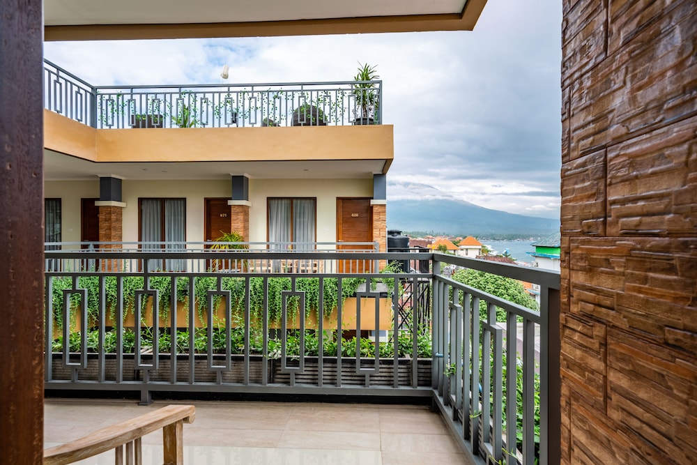 Mejore Beach Hotel 7/50