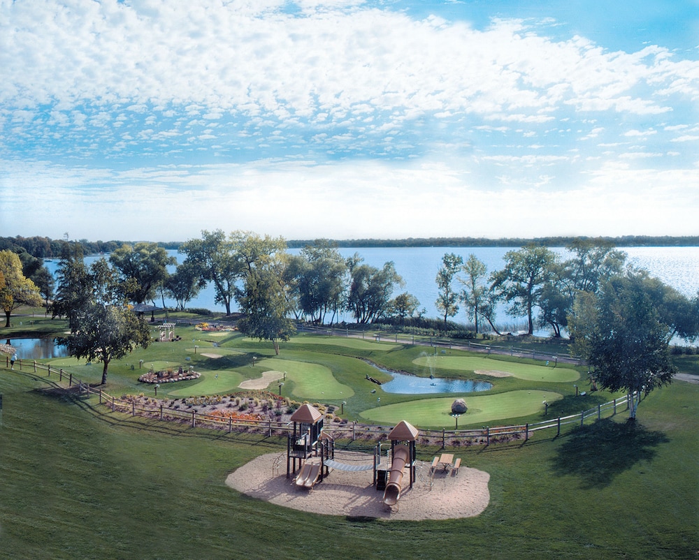 Arrowwood Resort And Conference Center 66/69