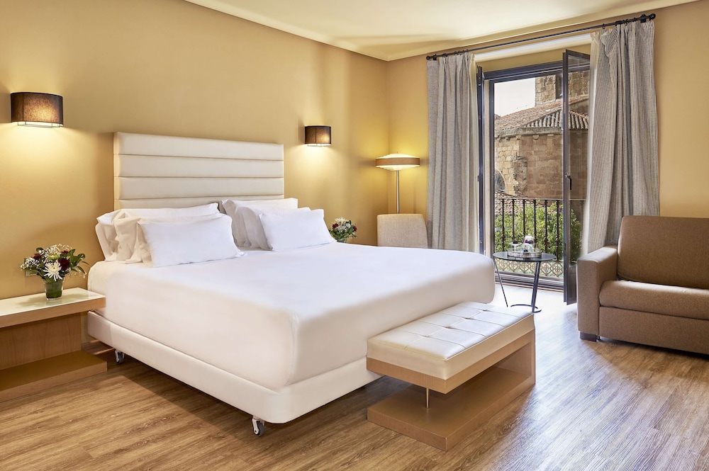 Nh Collection Caceres Palacio de Oquendo 15/50