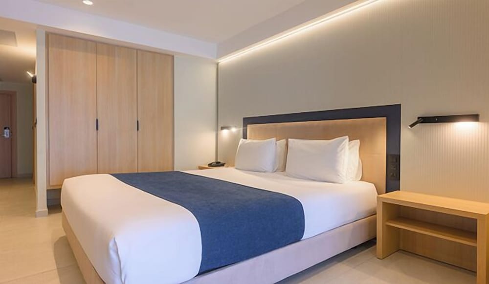 غرفة مزدوجة بإطلالة على الحديقة، Maritim Antonine Hotel and Spa Malta 7/10