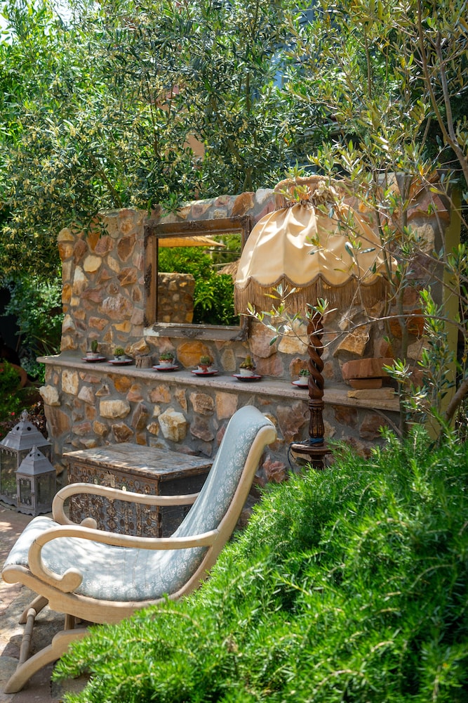 Cunda Battalos Kucuk Otel 27/50