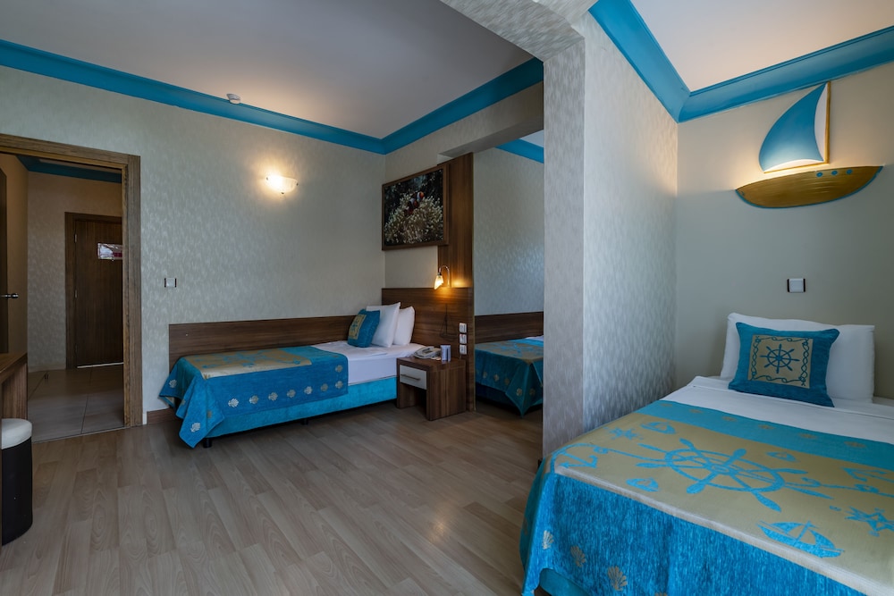 Miarosa Kemer Beach 17/73