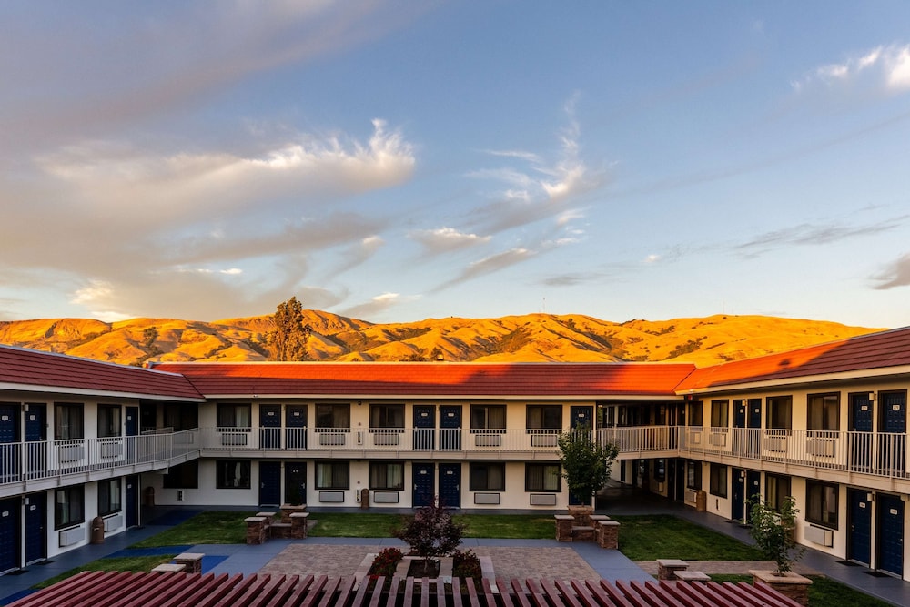 Motel6 Fremont, CA - South in FREMONT - CA