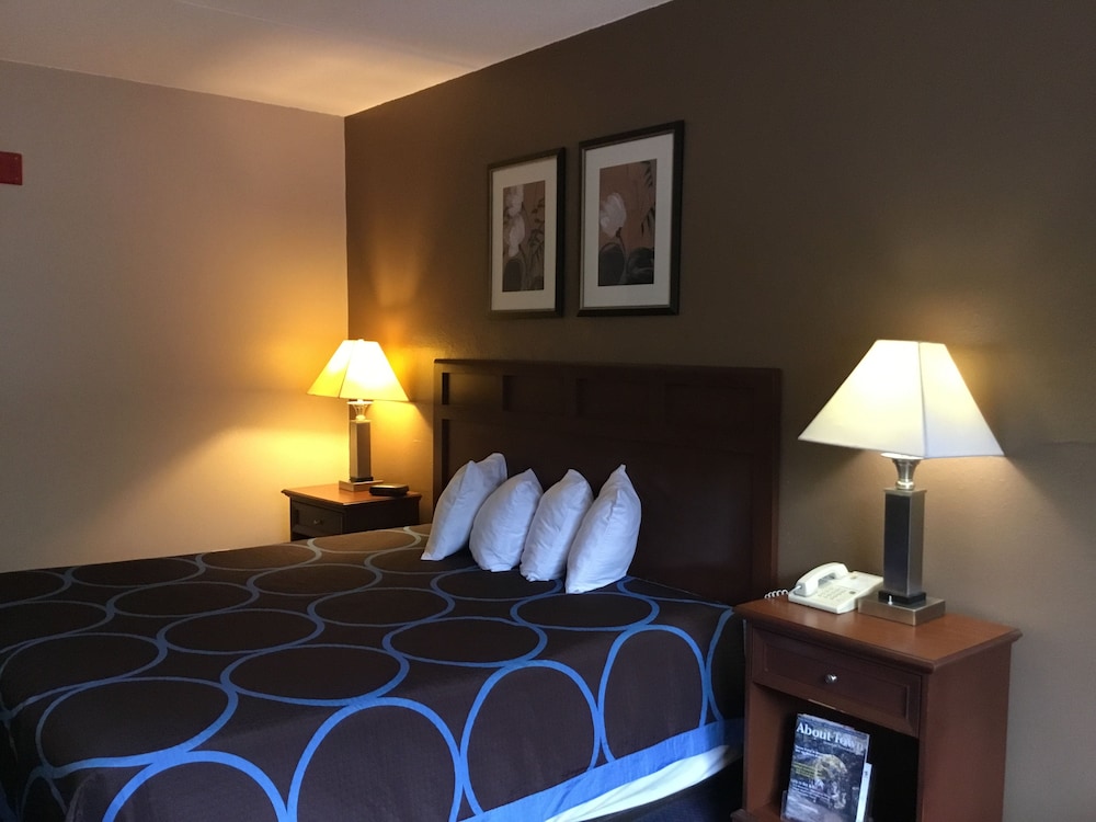 Super 8 By Wyndham Manchester Airport 20/35