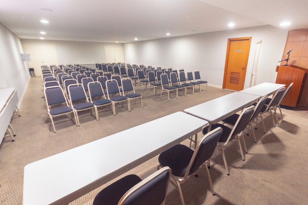 Iguatemi Business Flat 67/76