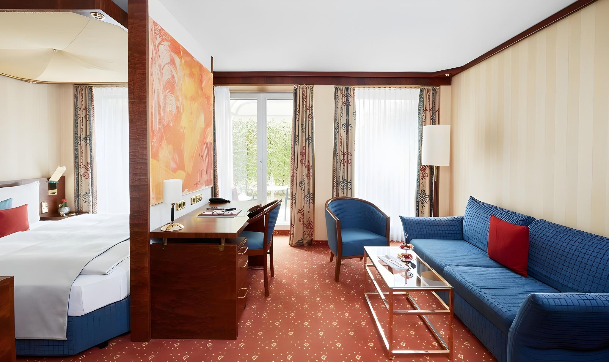 BUSINESS, PLUS, APARTMENT, DOUBLE BED, TERRACE