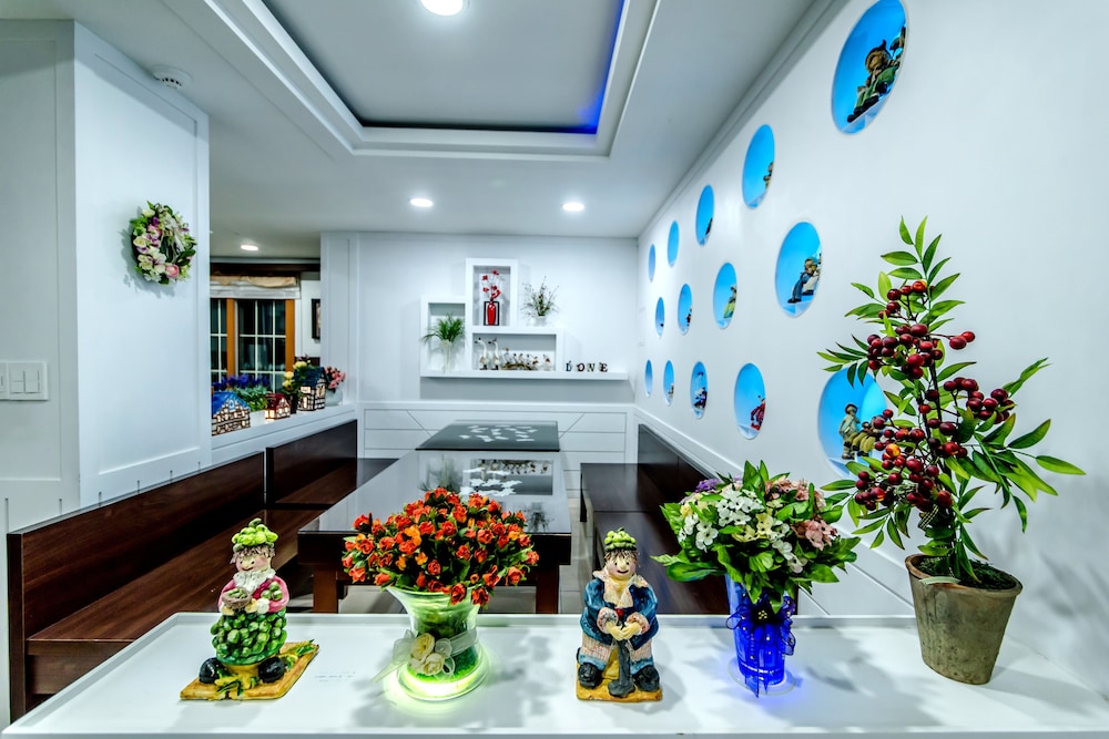 Jungmun Jejuhue Pension 23/44