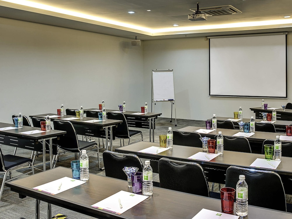 Ibis Styles Kuala Lumpur Fraser Business Park 52/54