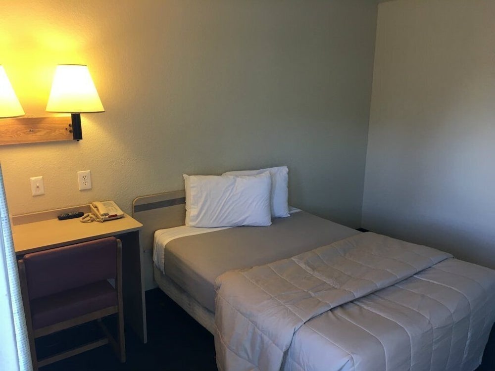 Vagabond Inn Buttonwillow North I-5 21/39
