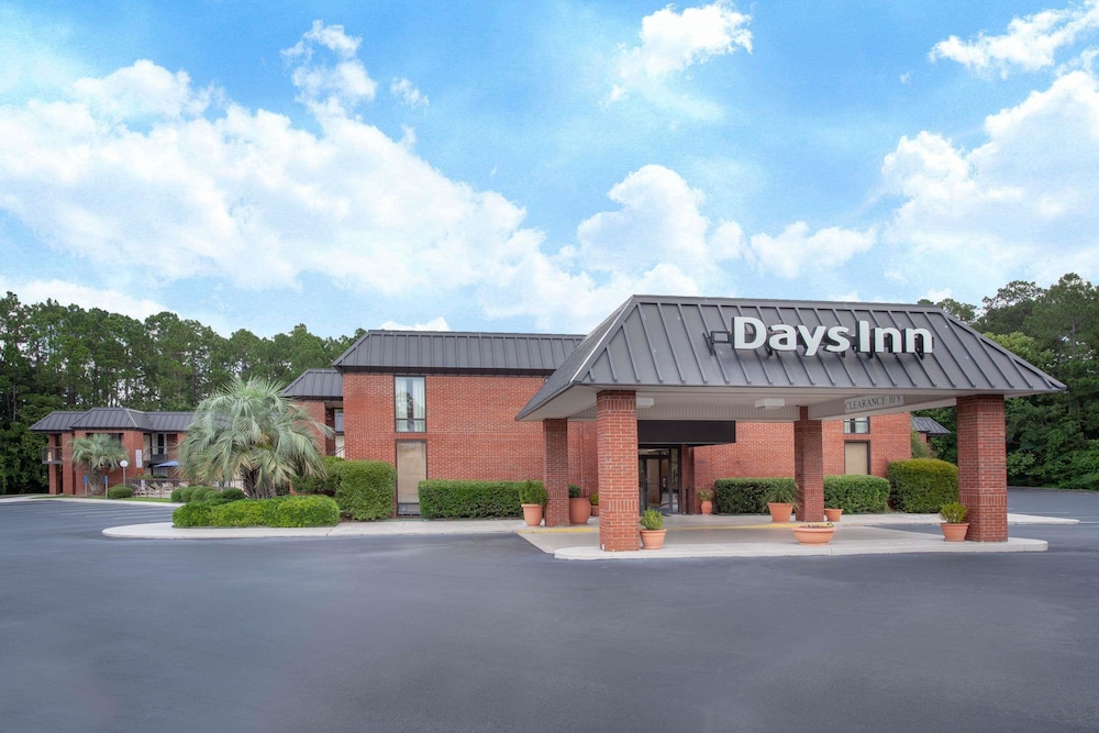 Days Inn By Wyndham Statesboro 1/22