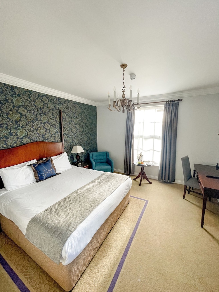 Ringwood Hall Hotel & Spa, BW Signature Collection 10/48