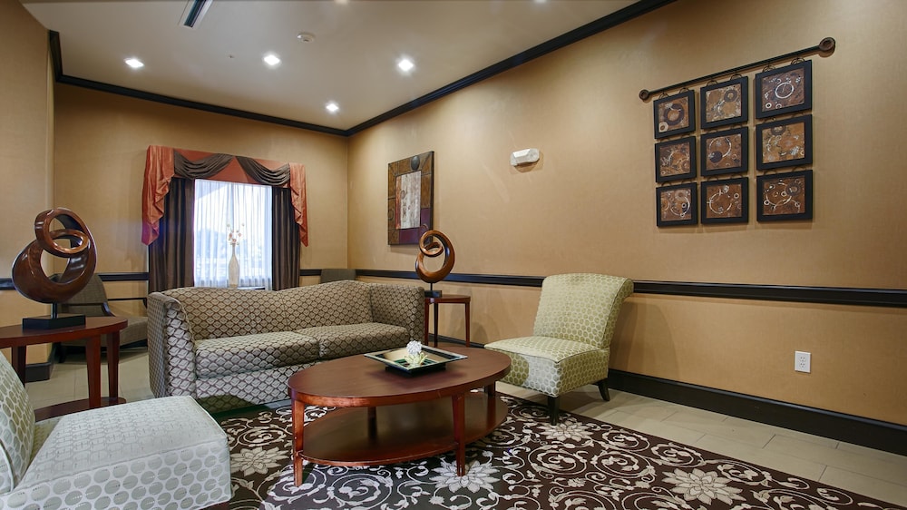 Best Western Plus Texoma Hotel and Suites 30/44