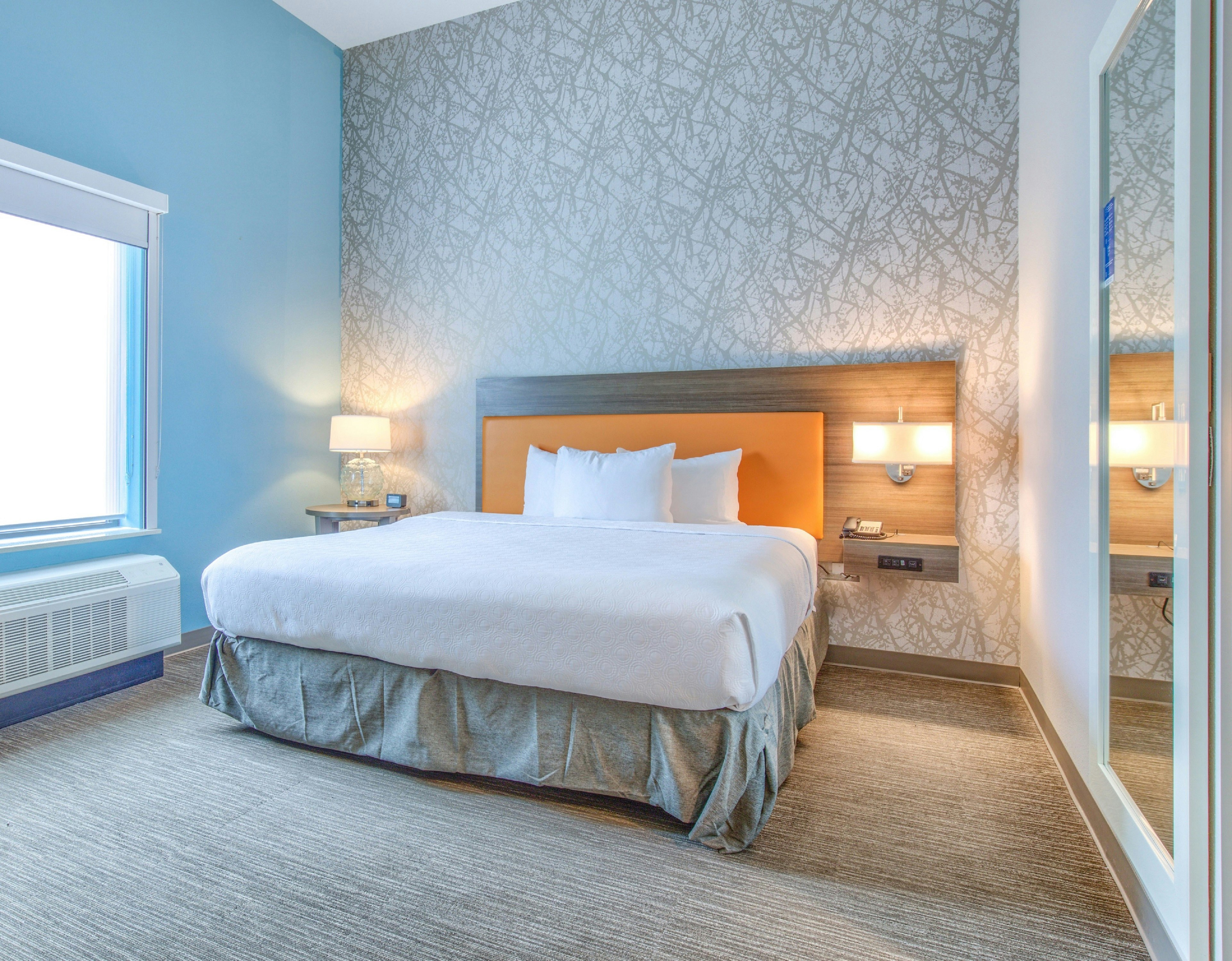 1 BEDROOM, SUITE, KING BED