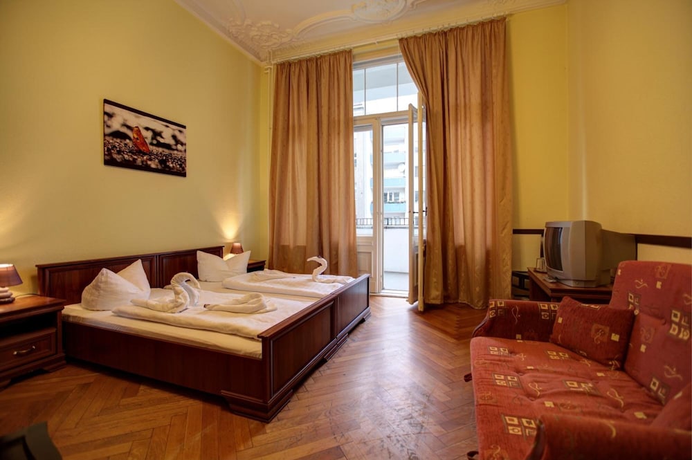Hotel-Pension Bernstein 5/25