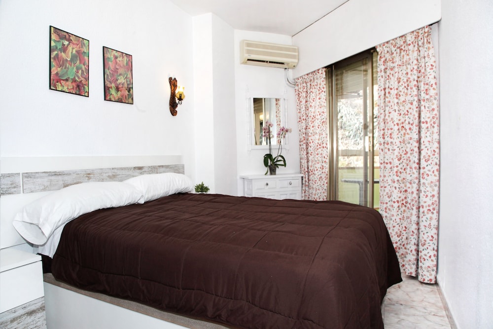 Apartment, Twin Beds, Murphy Bed, Sofa