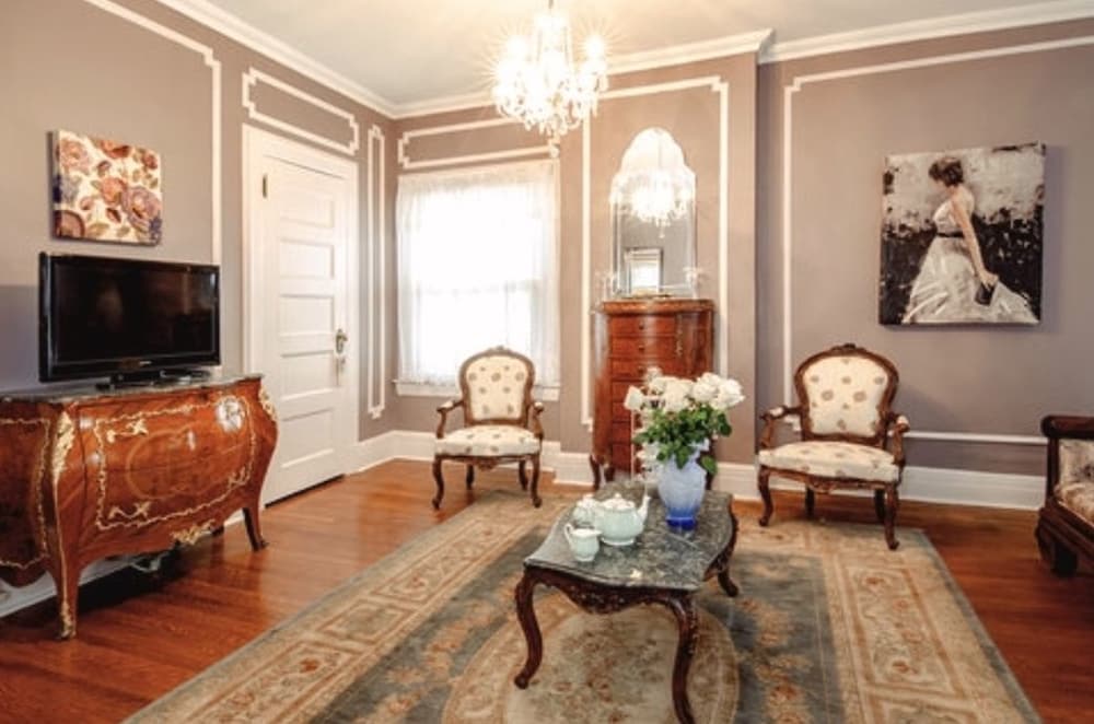 Mathis House, A Victorian Bed & Breakfast and Tea Room at 600 Main 27/50