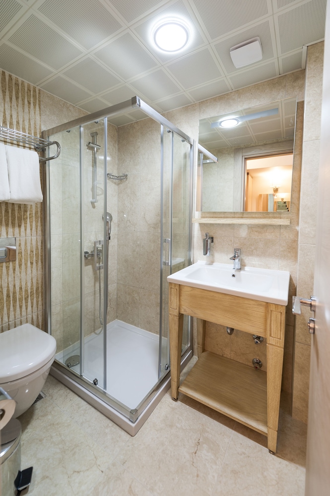 Atrium Apart Hotel 20/22