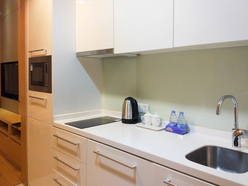 Xingyi International Hotel Poly Store 36/70