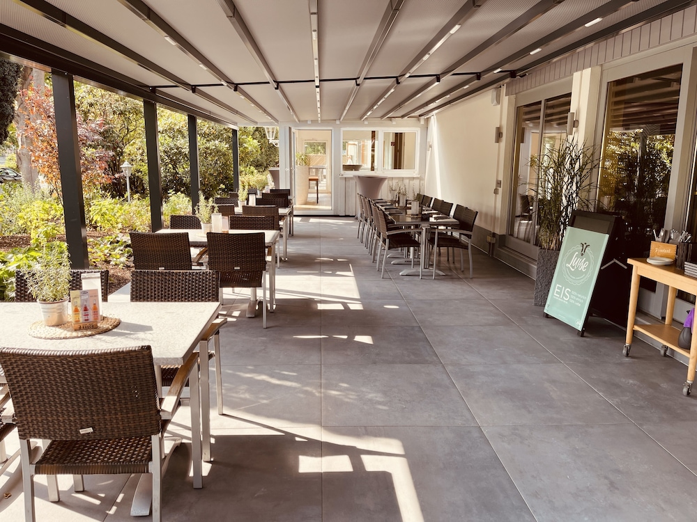 Maifeld Sport- Und Tagungshotel 3/50